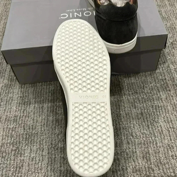 Vionic Men's Mott Brok Lace Up Sneaker 9 & 10 - Picture 6 of 8